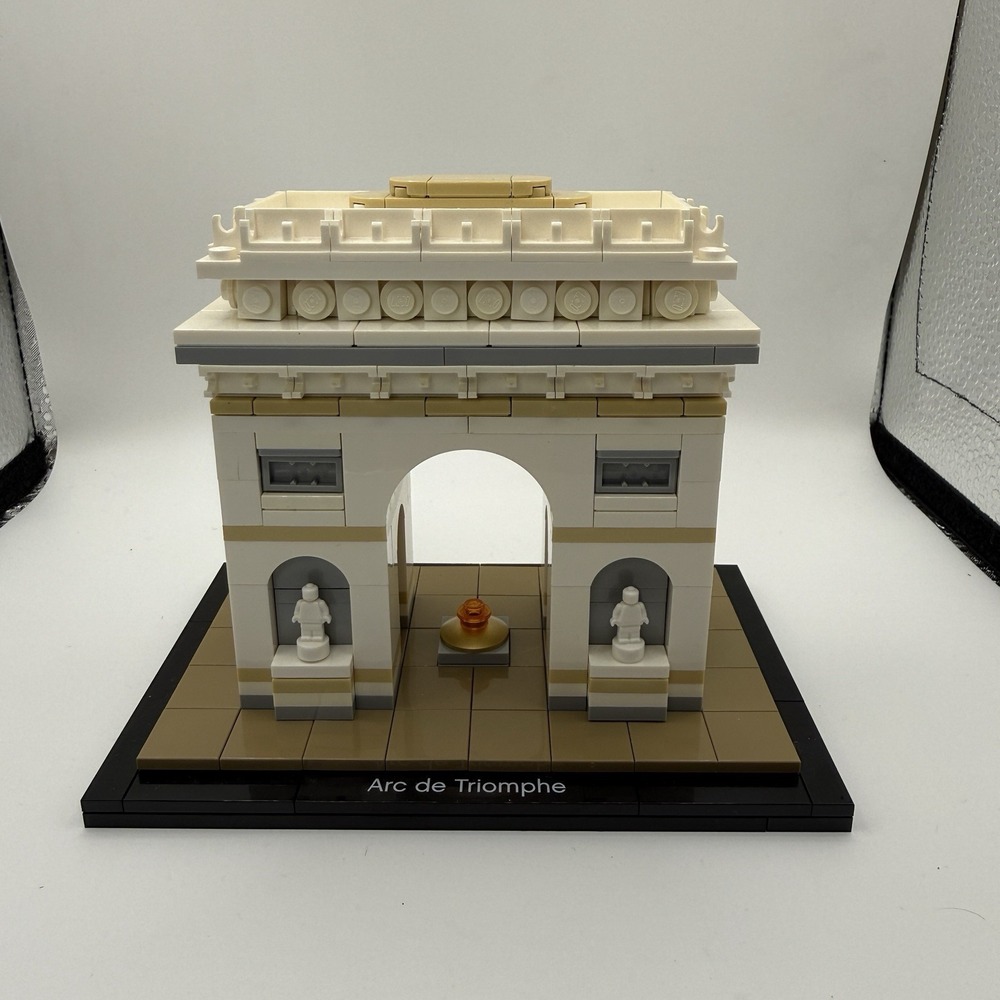 LEGO Architecture Arc de Triomphe 21036 Paris FRANCE Building Set